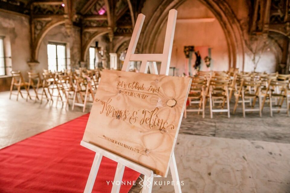 Trouwlocatie Metaal Kathedraal details