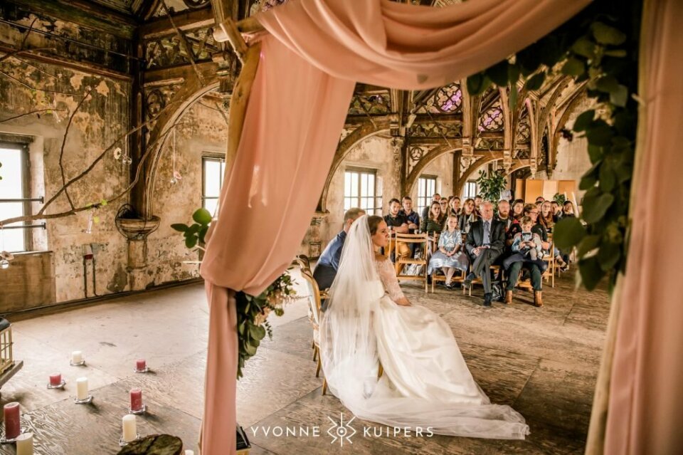 Trouwen bij Metaal Kathedraal