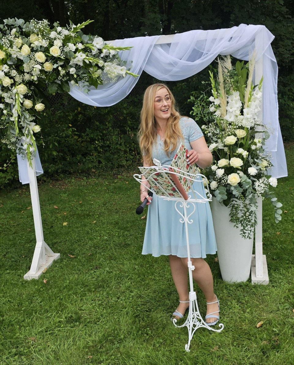 Trouwen met trouwambtenaar Trauzeit mit Stefanie - freie Traurednerin Stefanie Will