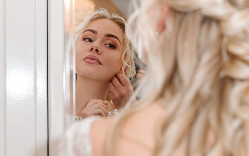 Bruidsmake-up laten doen bij Stijlbewust