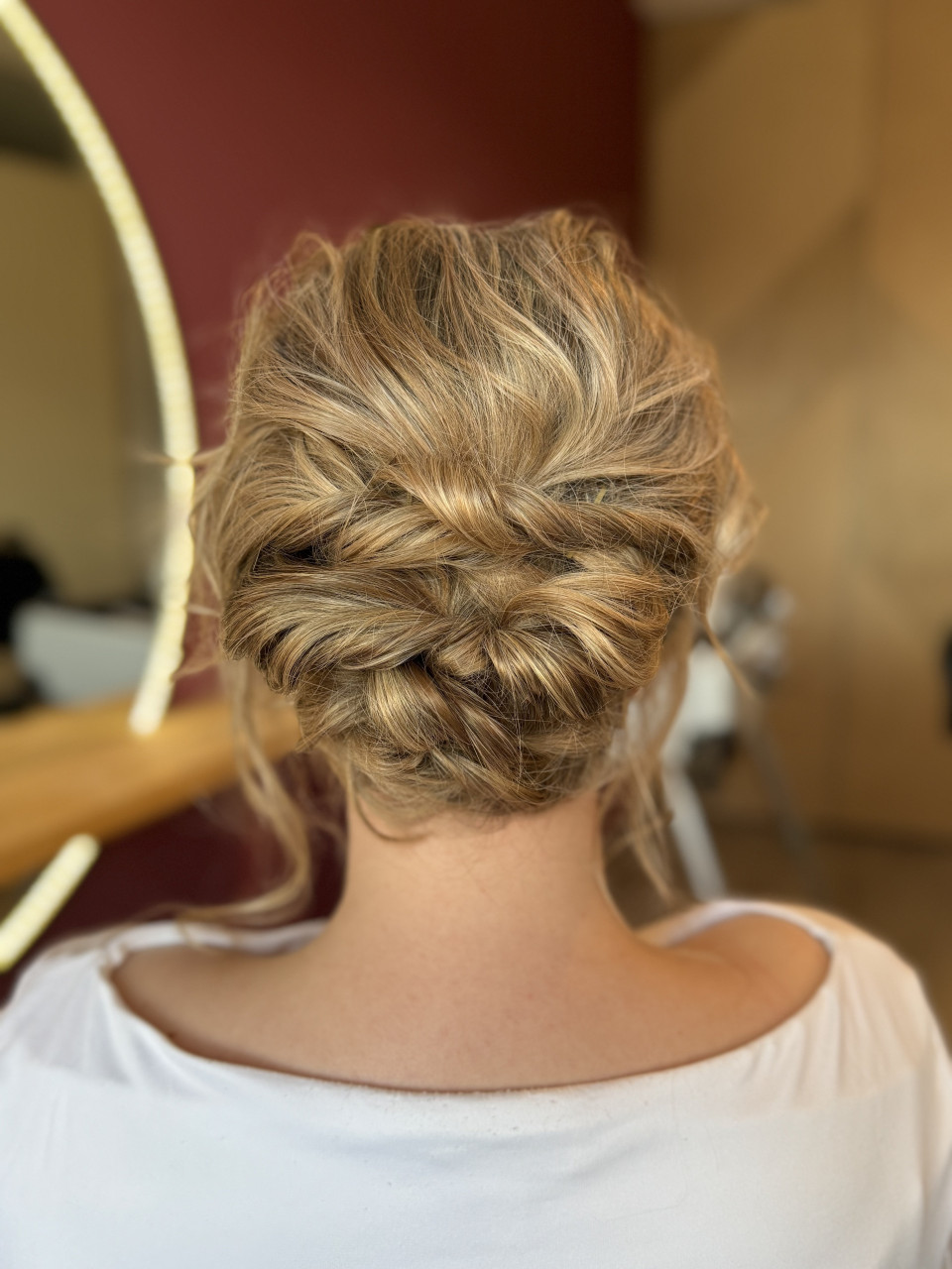 Bruidskapsel laten maken bij Judith Dorman Hair and Make-up