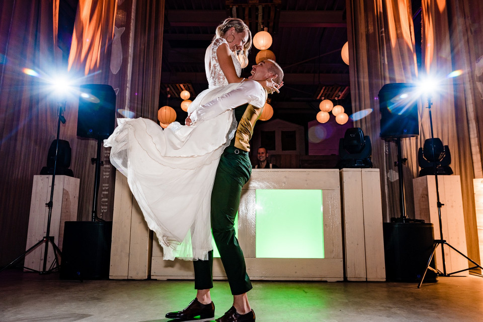 Muziek van The Wedding DJ details