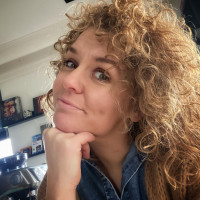 Priscilla de Vries | De Trouwvinoloog