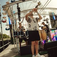 Noam - manager of Benga Band