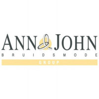Ann & John Bruidsmode Group