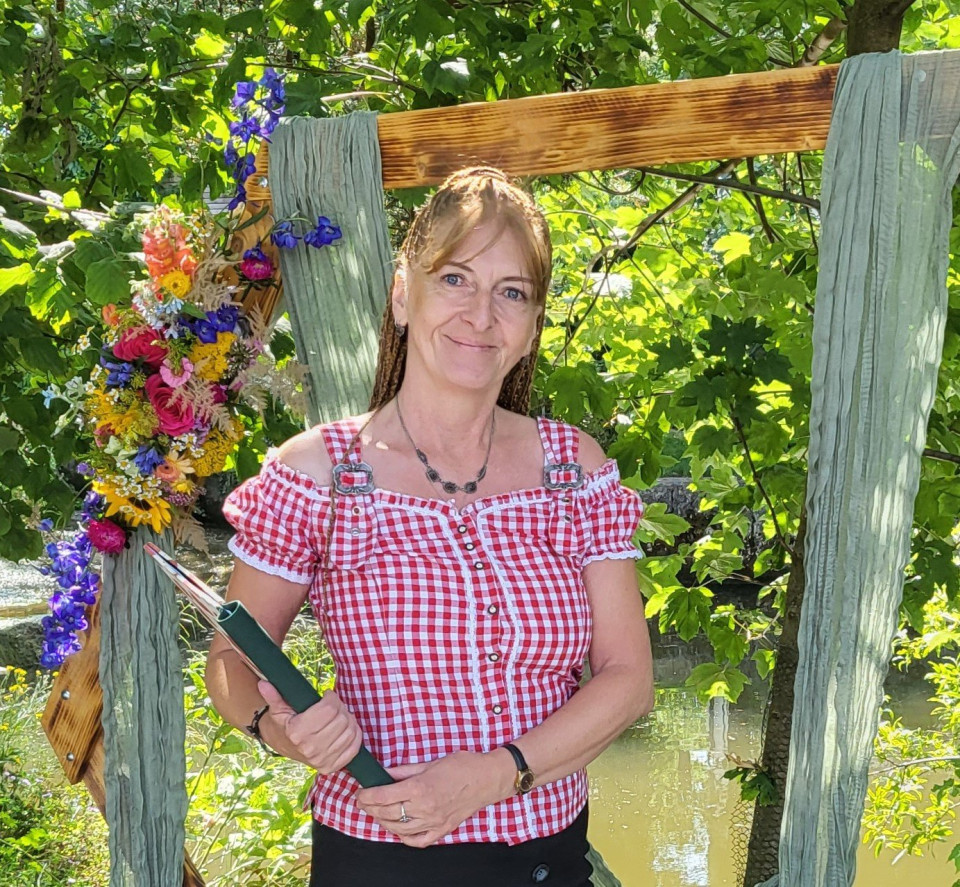 Trouwambtenaar Bunt ins Glück mit Jenny Thomas overzicht