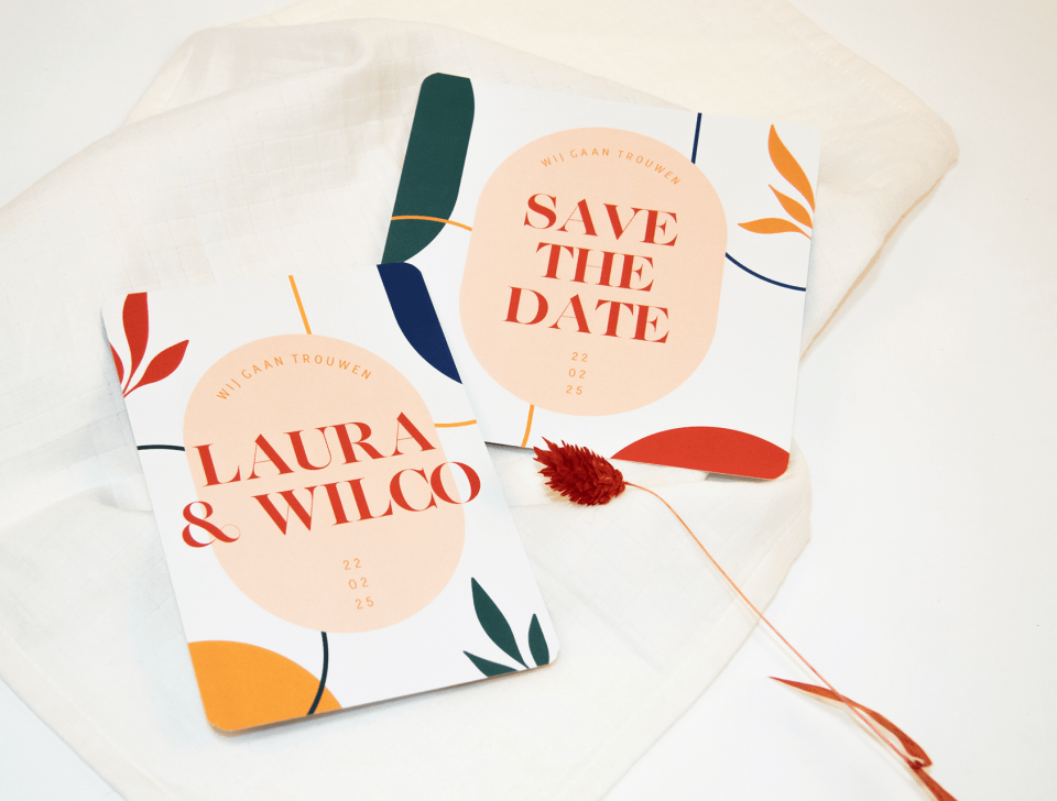 save the date kaarten met kleurrijke bladeren