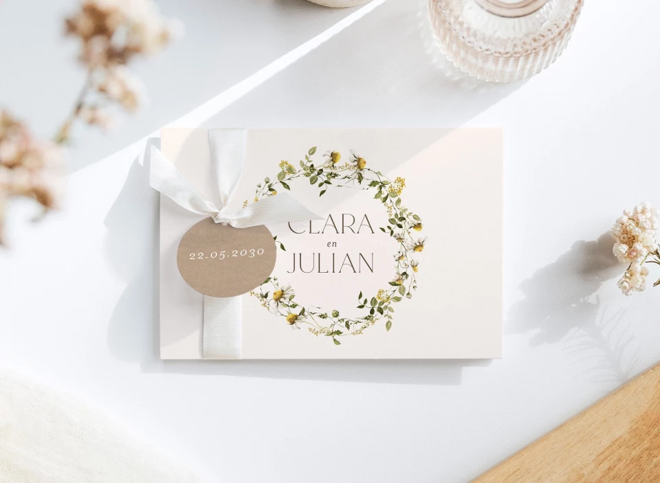 Trouwkaarten met bloemen | Volop inspiratie én bijbehorende decoratie!