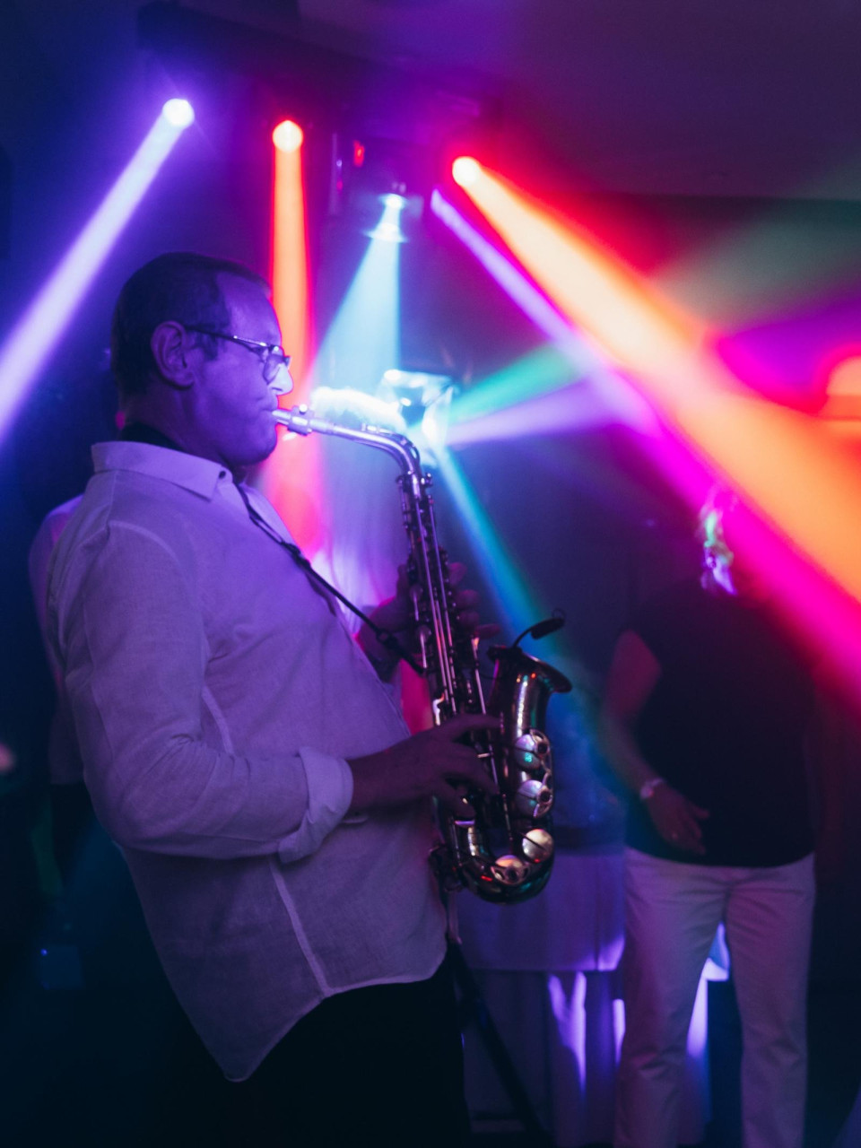 Muziek van The Two Men Group - DJ & SAXOPHONE LIVE overzicht