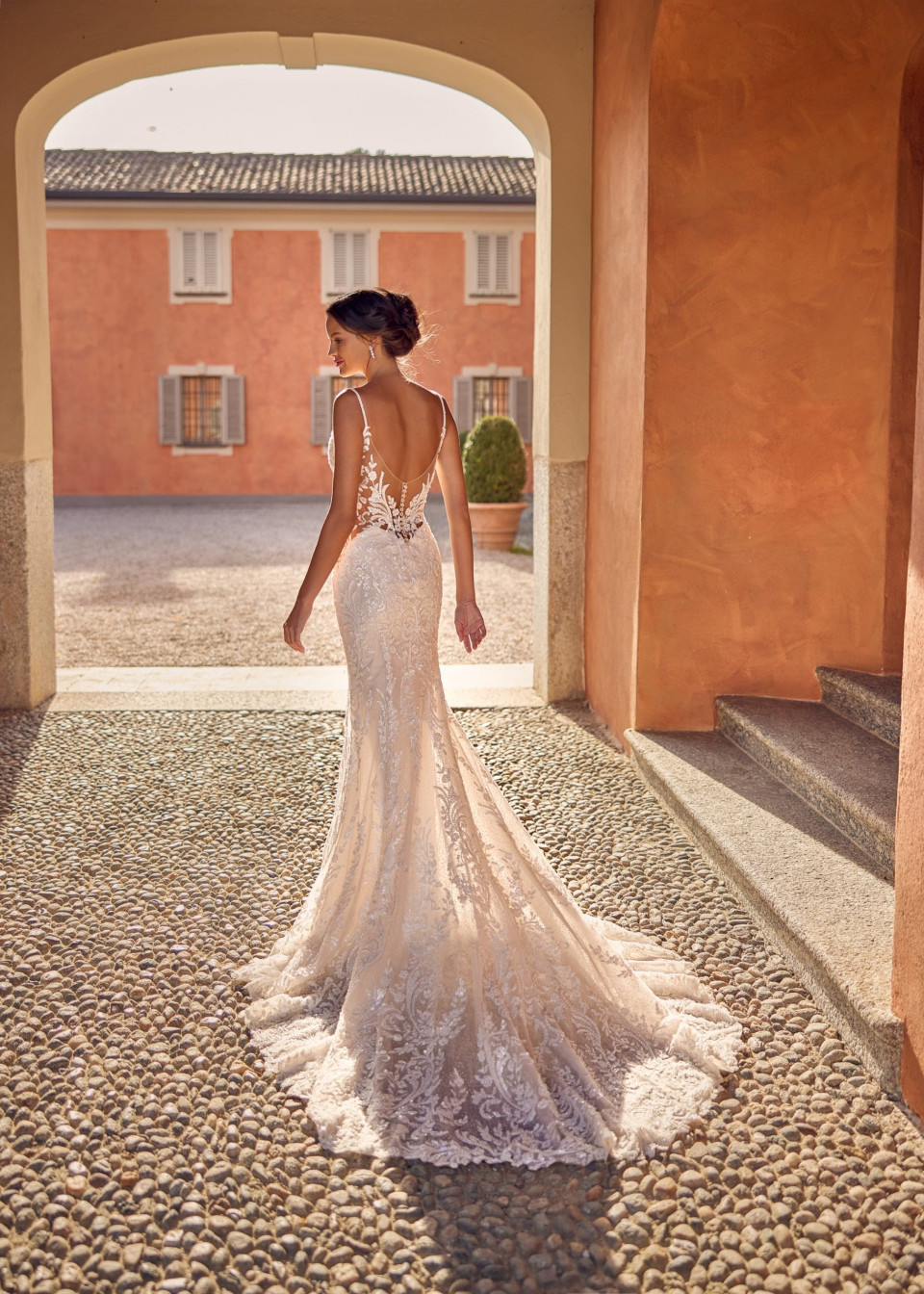 Trouwjurk van Unique Bridal impressie 