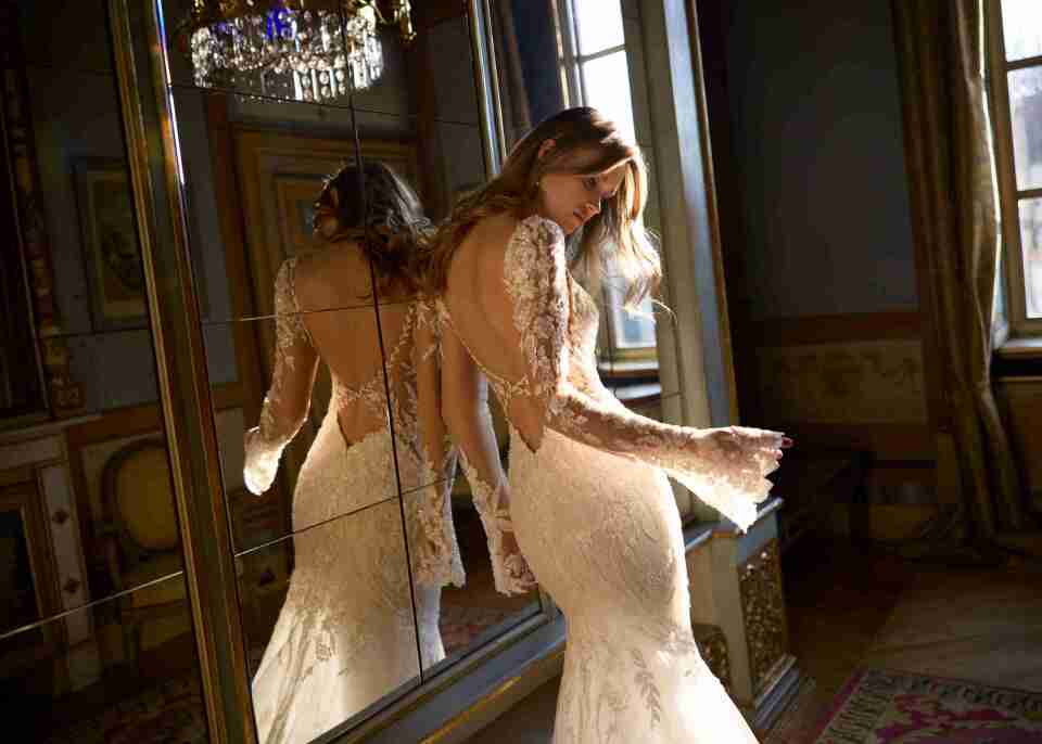 Trouwjurk van Valkengoed Wedding Fashion impressie 3