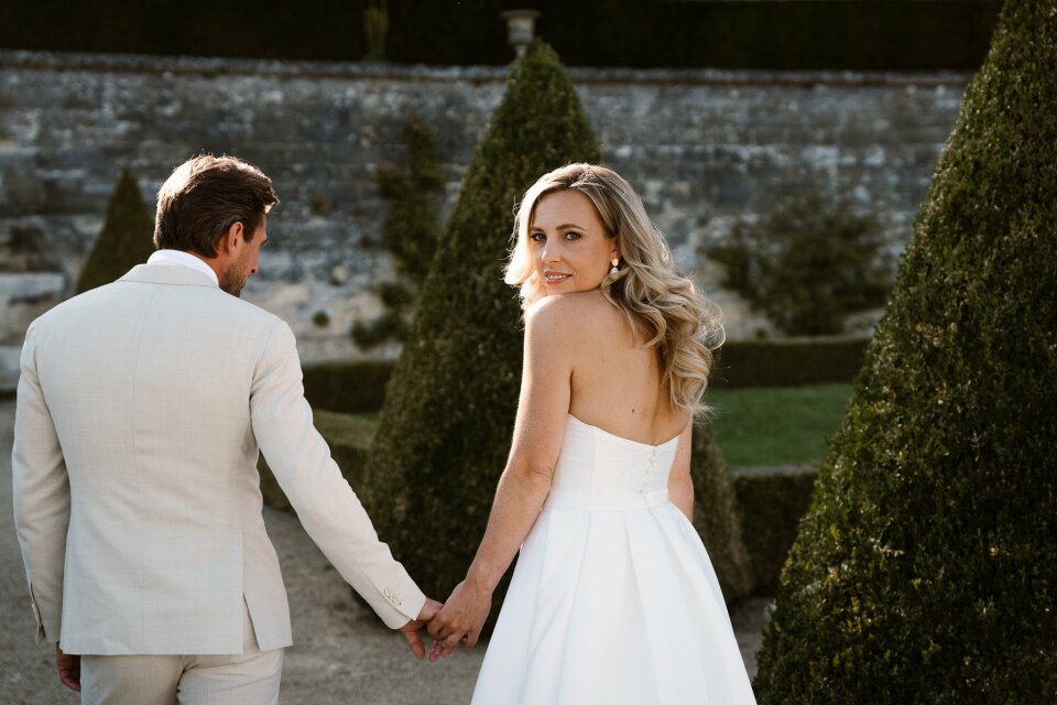 How to Read Wedding Vendor Reviews: What Matters, What to Ignore, and How to Spot Fakes