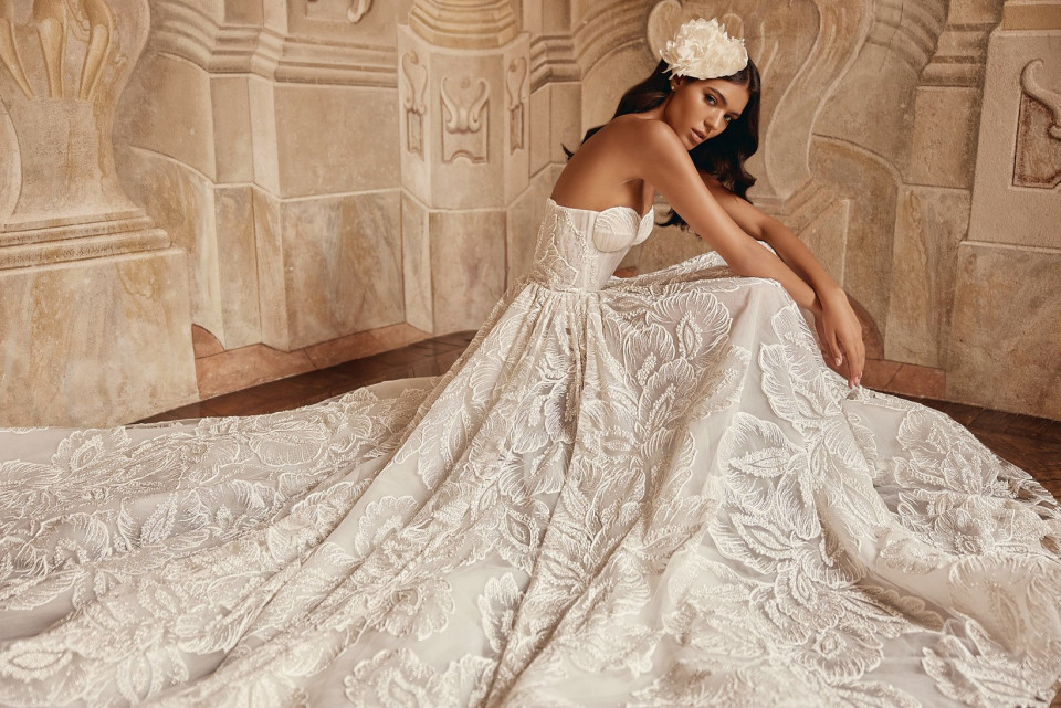 Trouwjurk van Char Bridal Couture details