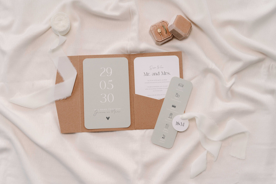 Trouwkaarten van Made for Moments impressie 3