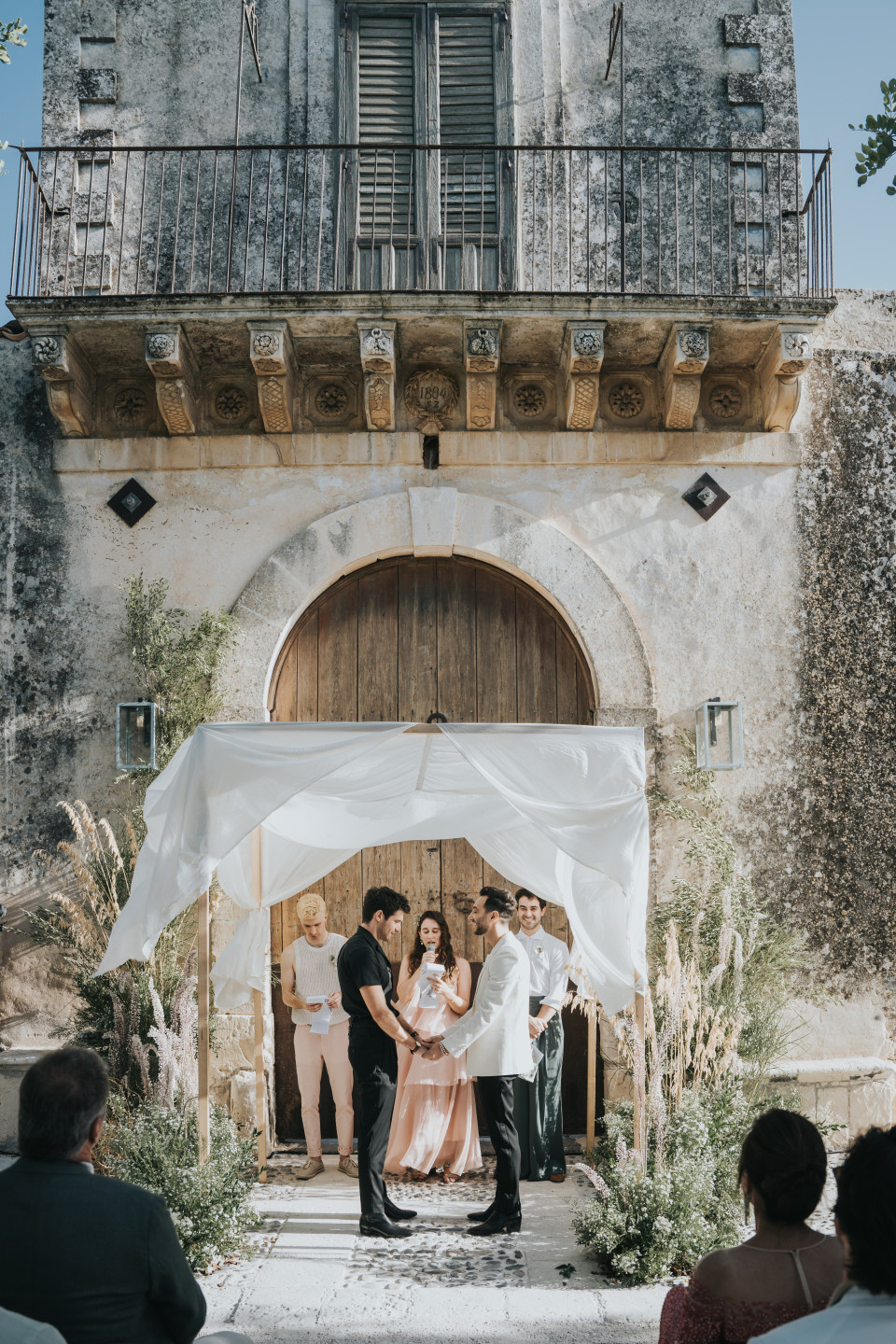 Cold Weather Outdoor Wedding Guide: How to Embrace Winter Magic Without Freezing Your Guests