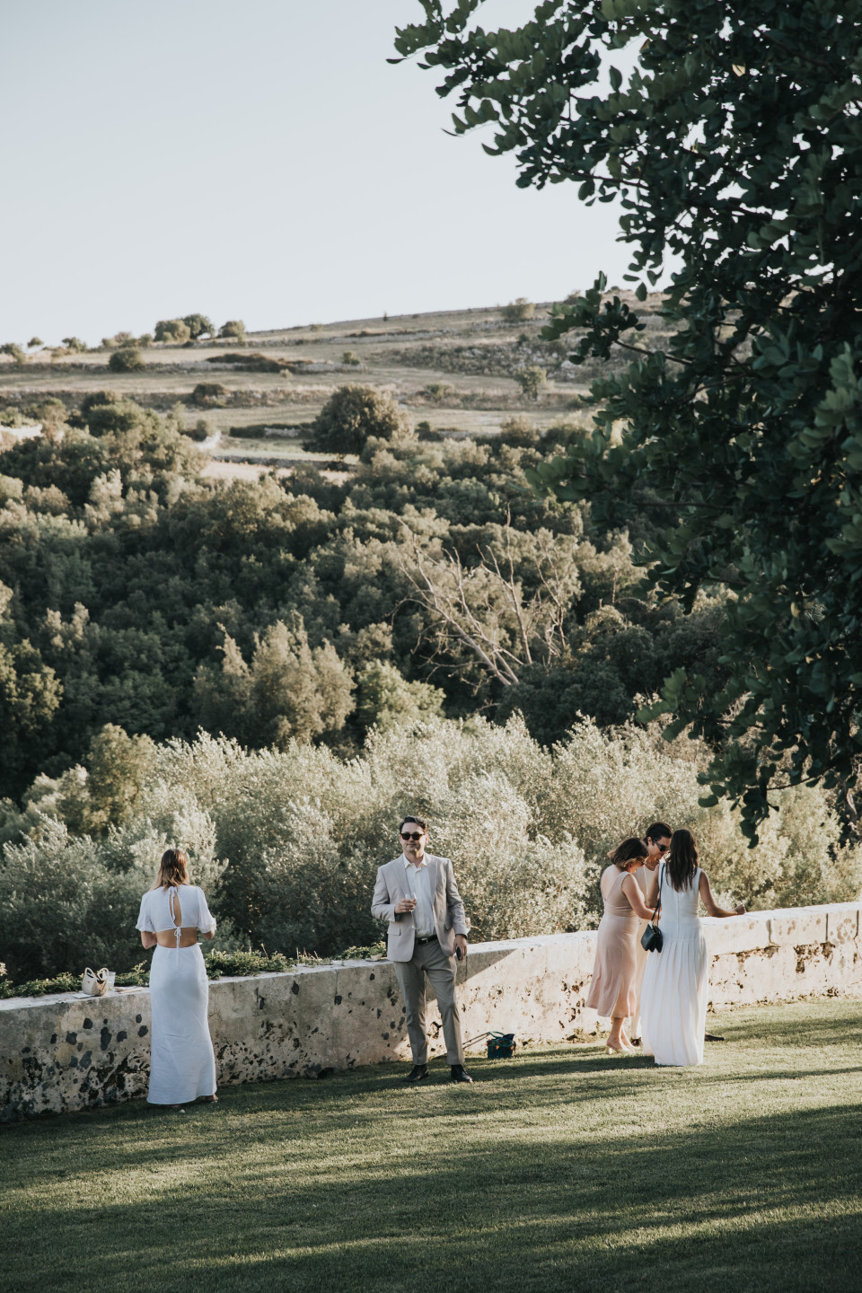 Hot Weather Wedding Tips: How to Keep Guests Safe, Comfortable, and Dancing When It Is 90+ Degrees