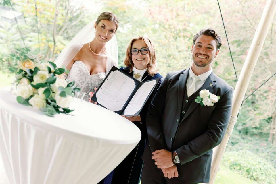 Trouwen met trouwambtenaar Leona Boomstra