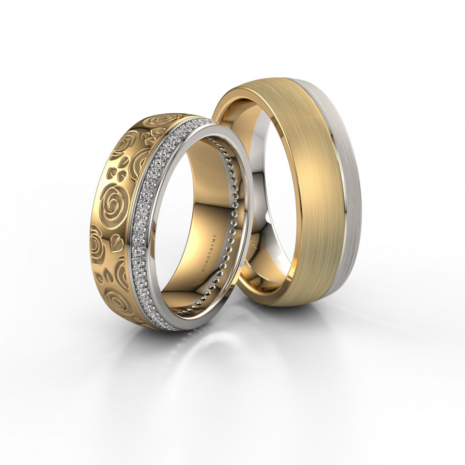 twee trouwringen met gouden en zilveren ontwerpen