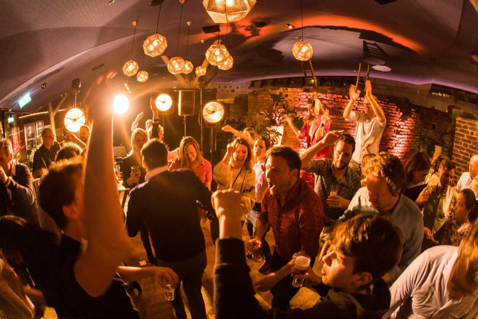 Muziek van DJ te Huur details