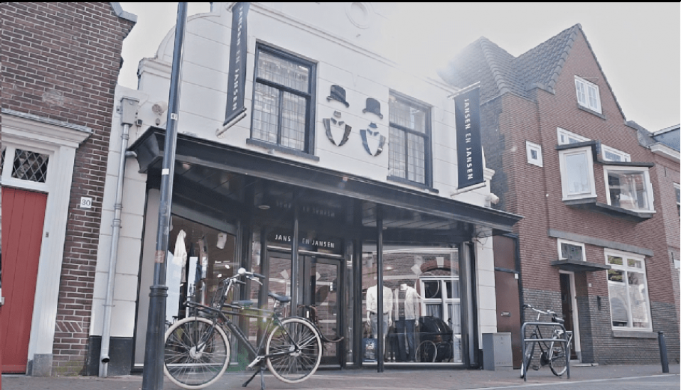 Trouwpak van Hij Trouwt | Jansen en Jansen details