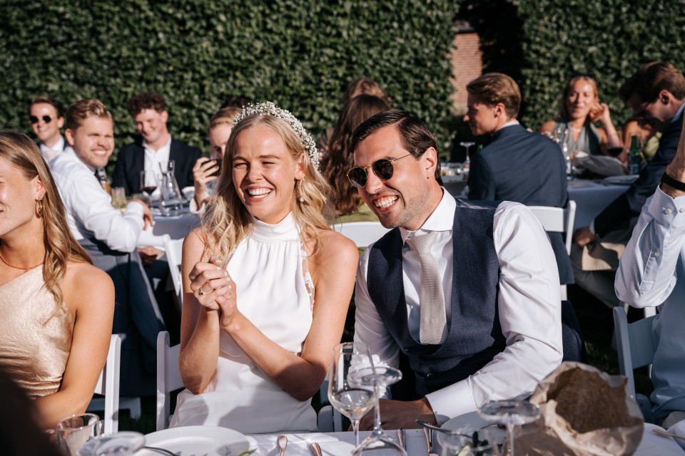 Digital vs Paper Wedding Invitations: Cost & Pros