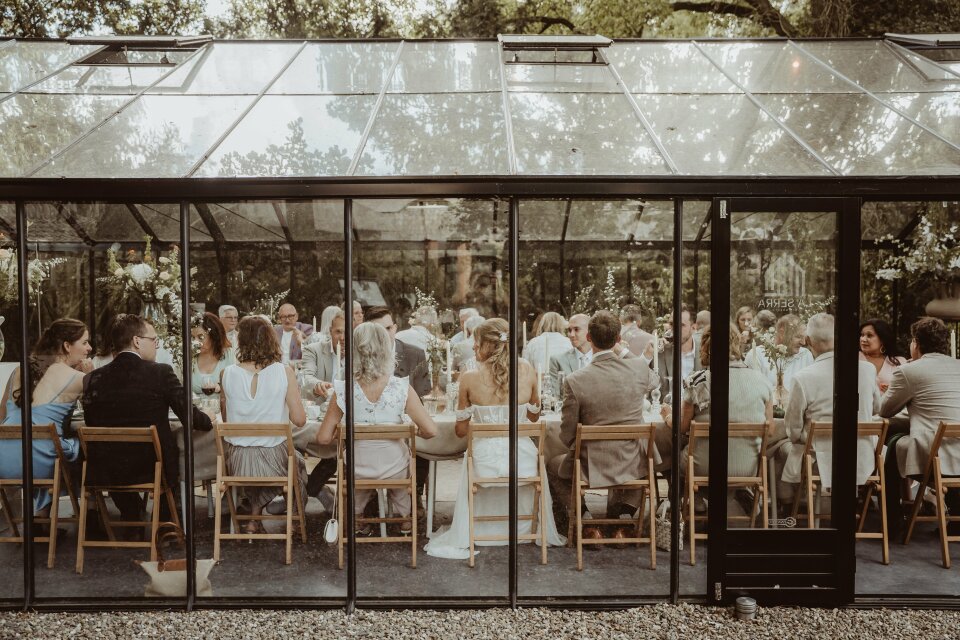 Unplugged Wedding Guide: How to Ask Guests to Put Phones Away