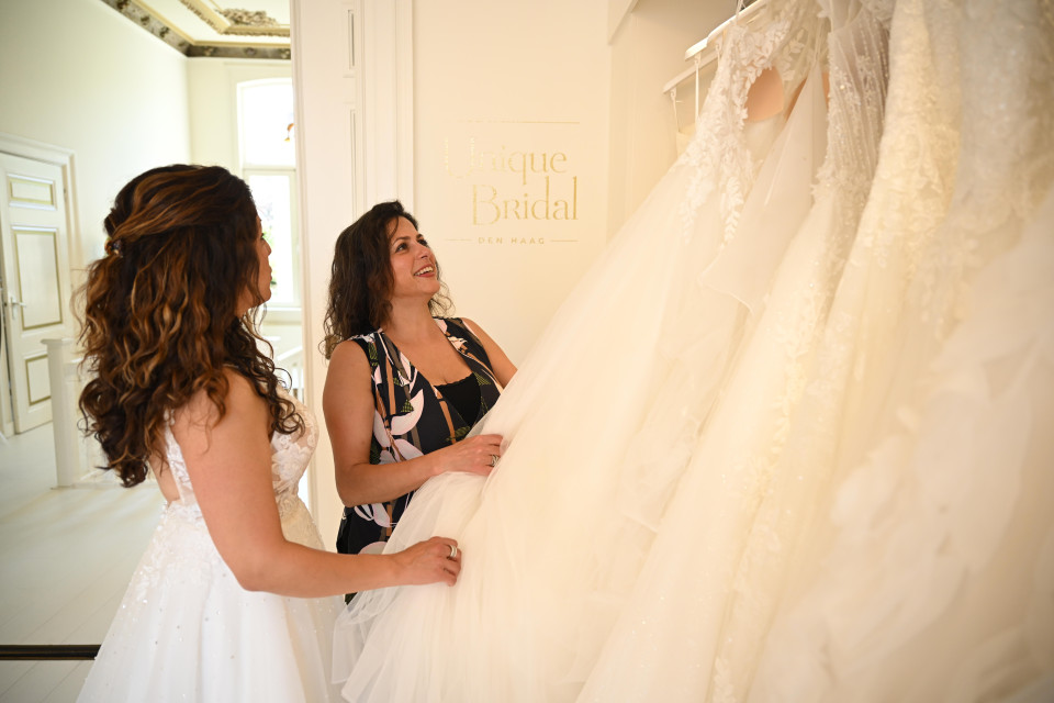 Trouwjurk van Unique Bridal details