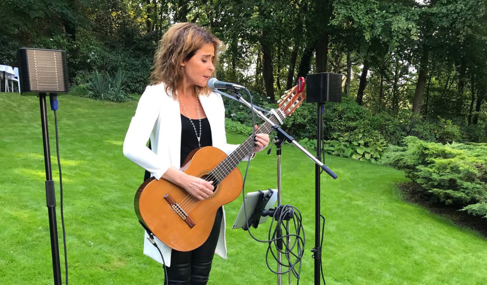 Muziek van ZangeresNicole.nl details
