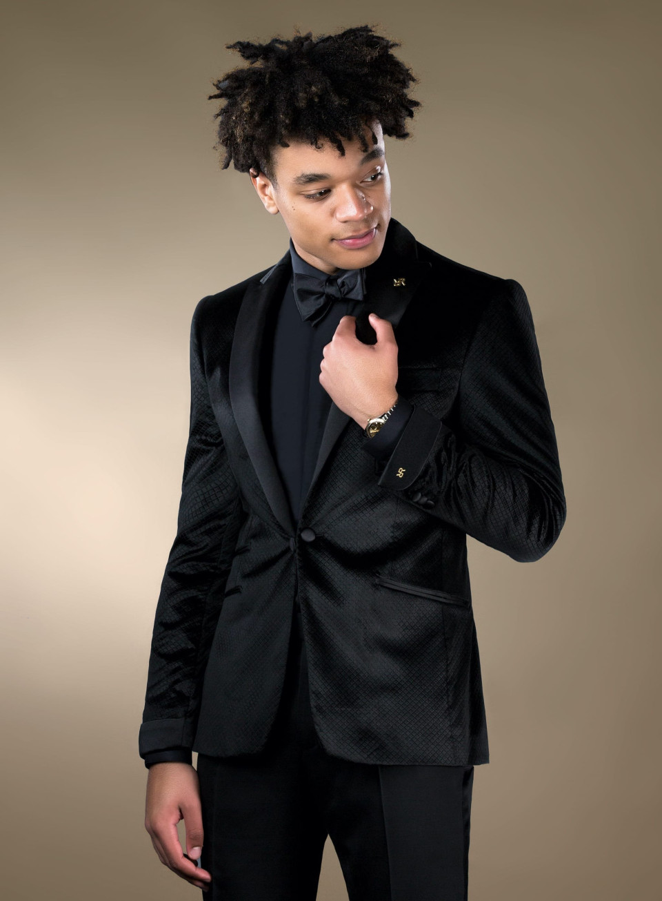 zwart fluwelen smokingjasje